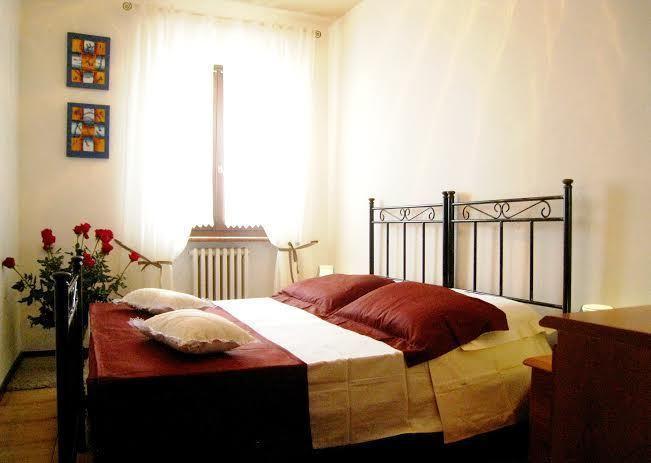 Bed And Breakfast Due Leoni Torri Del Benaco Bilik gambar